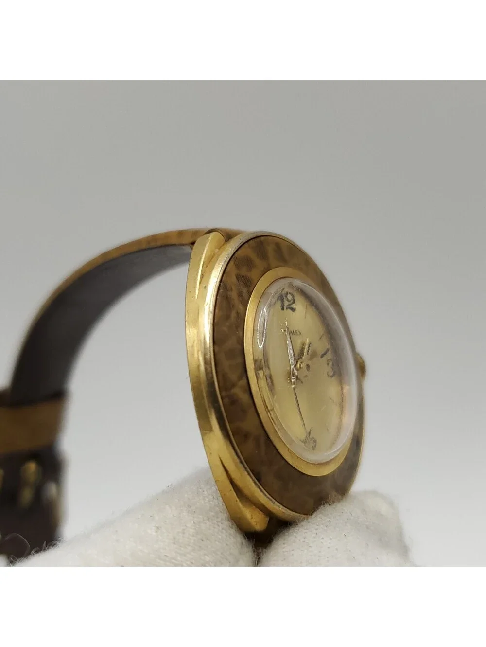 Vintage Timex Mechanical Gold Tone Dial Womens Watch For Parts Or Repair